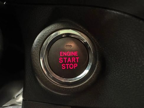 Used 2021 Subaru Crosstrek 2.0i Premium w/ Moonroof Package image 17