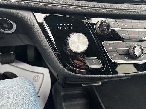 New 2026 Chrysler Pacifica Select image 25
