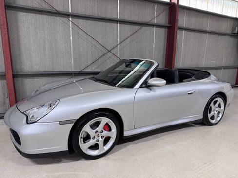 Used 2004 Porsche 911 Carrera 4S AWD/4WD image 4
