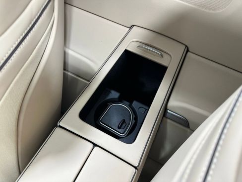 Used 2020 Mercedes-Benz SL 550 image 43