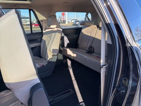Used 2024 Ford Expedition Max Limited image 31