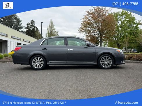 Used 2011 Toyota Avalon Limited FWD image 9