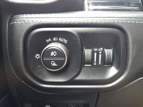 Used 2022 RAM 1500 Limited w/ Body-Colour Bumper Group AWD/4WD image 12