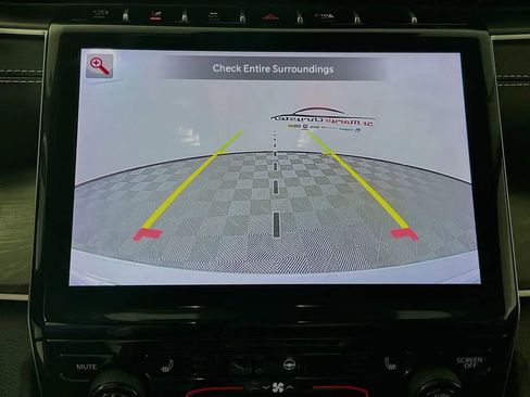 Used 2023 Jeep Grand Cherokee Limited image 15