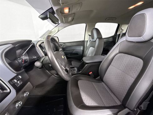 Used 2017 Chevrolet Colorado Z71 w/ LPO, Gearon Divider Package image 6