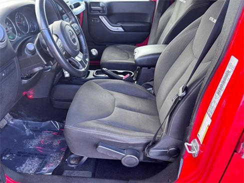 Used 2017 Jeep Wrangler Unlimited Rubicon w/ Dual Top Group image 10