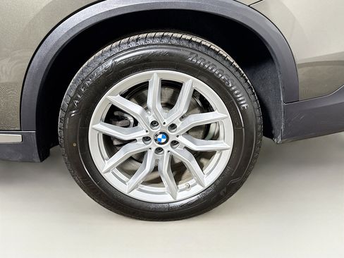 Used 2023 BMW X5 xDrive40i w/ Premium Package image 28