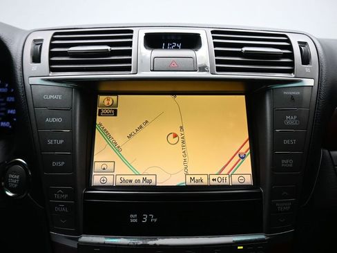 Used 2011 Lexus LS 460 L w/ Luxury Pkg image 16