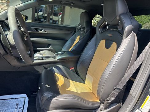 Used 2016 Cadillac ATS V w/ Luxury Package RWD image 8