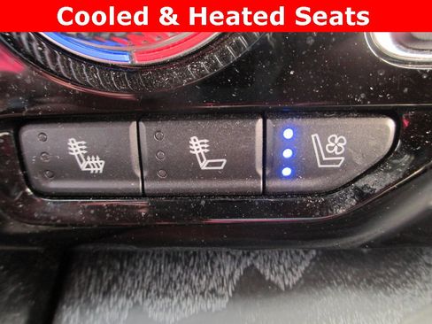 Certified 2022 GMC Yukon XL Denali image 18