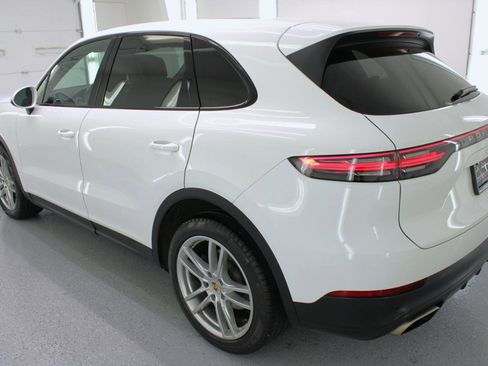Used 2020 Porsche Cayenne AWD/4WD image 5