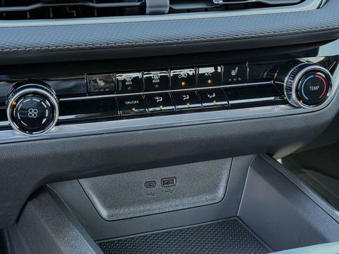 New 2026 Chevrolet Equinox LT image 17