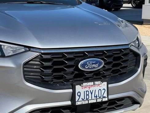 Used 2023 Ford Escape ST-Line image 7