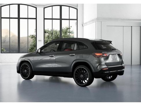 Certified 2024 Mercedes-Benz GLA 35 AMG 4MATIC image 30