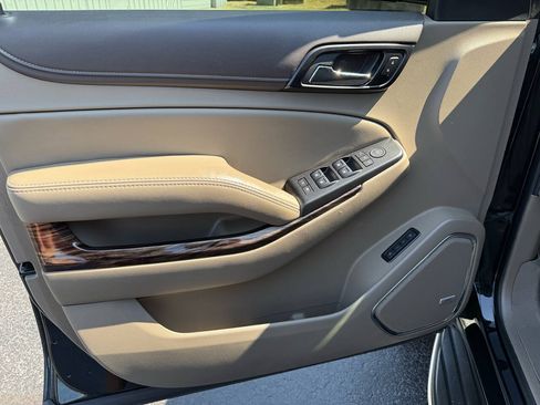 Used 2019 GMC Yukon SLT w/ Premium Edition RWD image 12