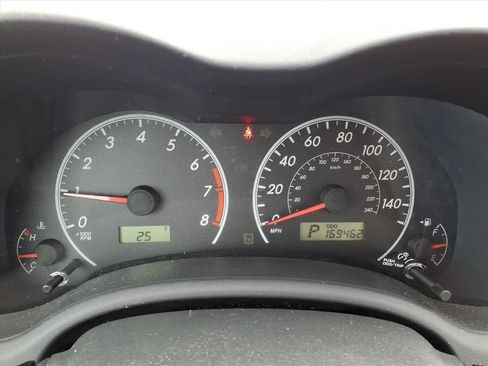 Used 2011 Toyota Corolla image 18