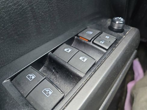 Used 2023 Toyota Tacoma TRD Off-Road image 11