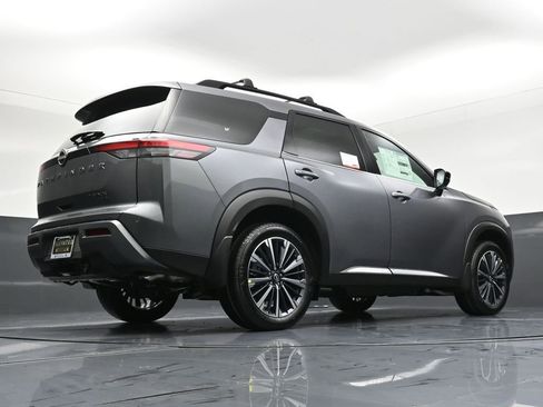 New 2026 Nissan Pathfinder Platinum w/ Cargo Package image 31