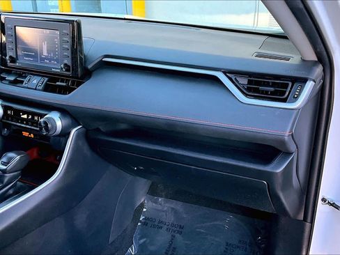 Used 2022 Toyota RAV4 Adventure image 18