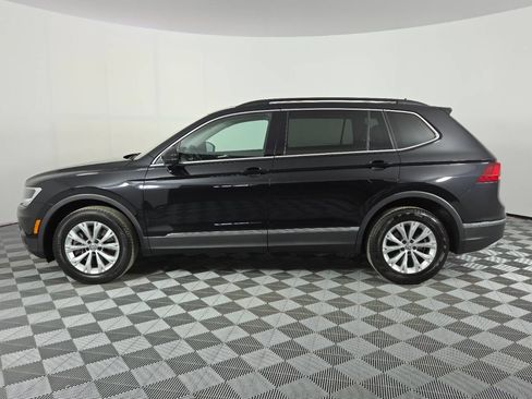 Used 2018 Volkswagen Tiguan SE w/ Panoramic Sunroof Package AWD/4WD image 4