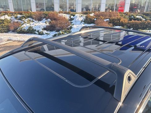 Used 2020 Toyota RAV4 Limited image 10