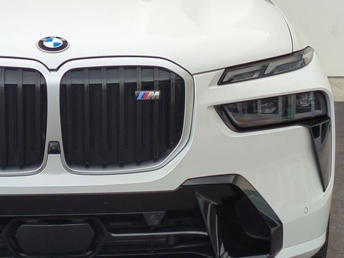 Certified 2025 BMW X7 M60i w/ Climate Comfort Package AWD/4WD image 6