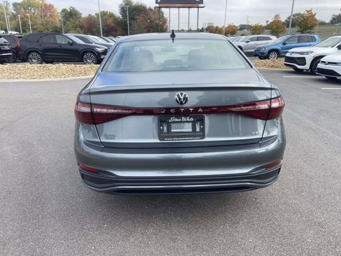 New 2026 Volkswagen Jetta SE image 8