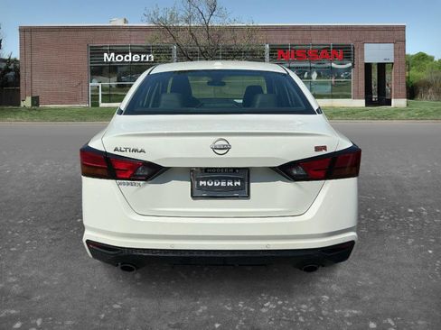 Certified 2024 Nissan Altima 2.5 SR FWD image 4