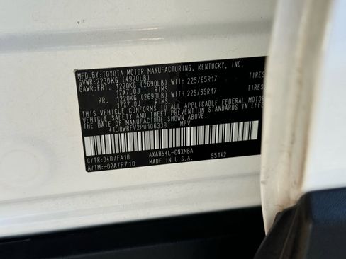 Used 2023 Toyota RAV4 XLE image 34