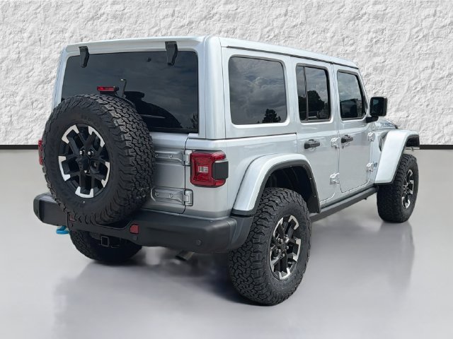 Used 2024 Jeep Wrangler Unlimited Rubicon 4xe AWD/4WD image 3