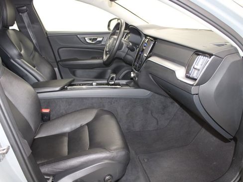 Used 2024 Volvo S60 B5 Core FWD image 26