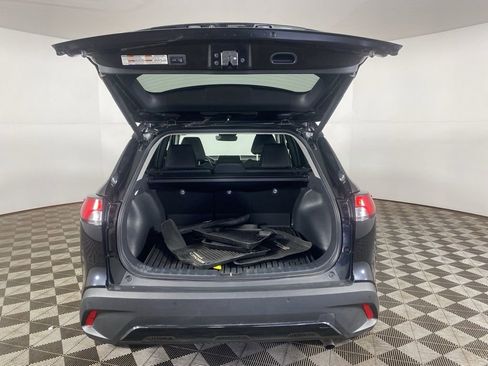 Used 2023 Toyota Corolla Cross XLE w/ Convenience Package image 24