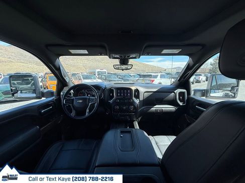 Used 2020 Chevrolet Silverado 2500 High Country w/ Z71 Off-Road Package image 14