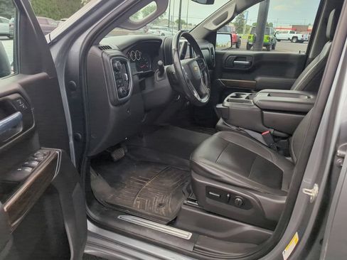Used 2021 Chevrolet Silverado 1500 LT w/ Z71 Off-Road Package AWD/4WD image 9