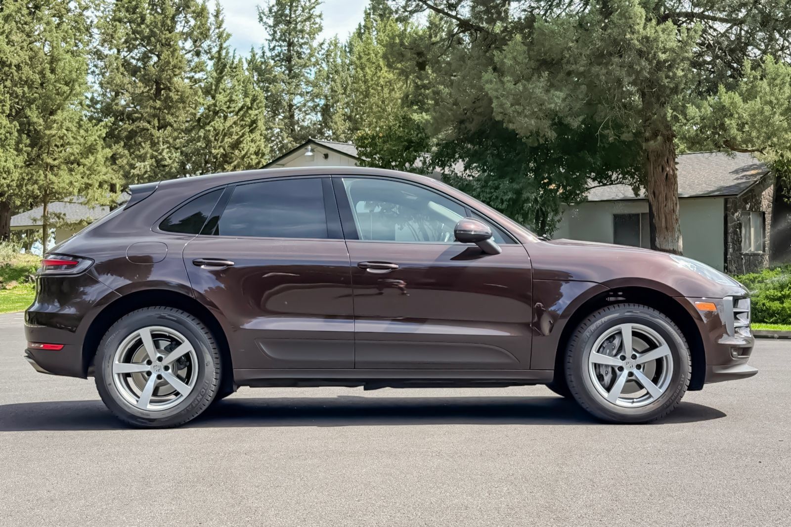 Used 2021 Porsche Macan AWD/4WD image 3