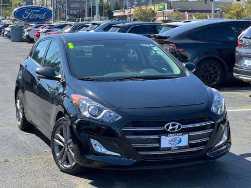 Used 2016 Hyundai Elantra GT w/ Option Group 02 FWD image 2