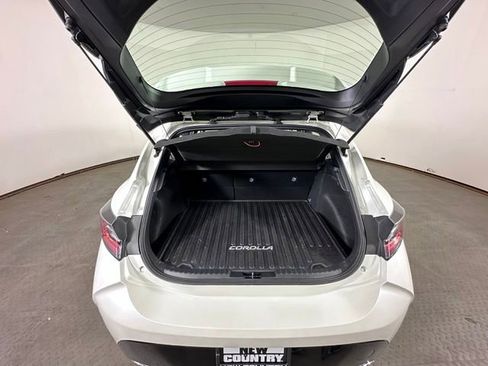 Used 2019 Toyota Corolla SE w/ SE Option Package FWD image 13