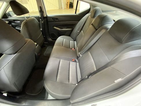 Used 2025 Nissan Altima 2.5 SV FWD image 22
