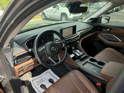 Used 2025 Acura MDX FWD w/ Technology Package image 3