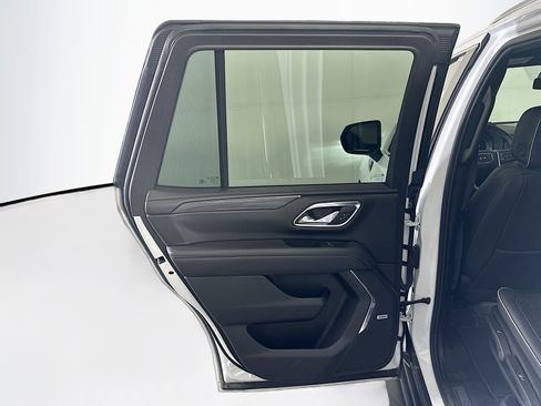 Used 2024 GMC Yukon SLT image 27