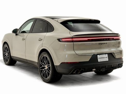 New 2026 Porsche Cayenne S image 3