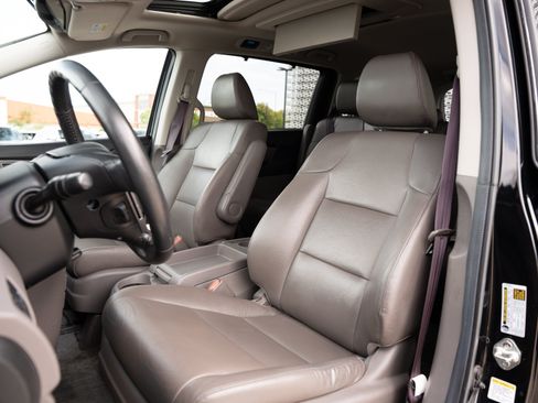 Used 2013 Honda Odyssey Touring image 18