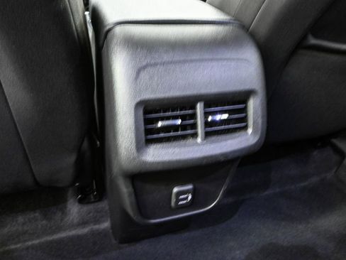 Used 2024 Chevrolet Equinox LT image 18