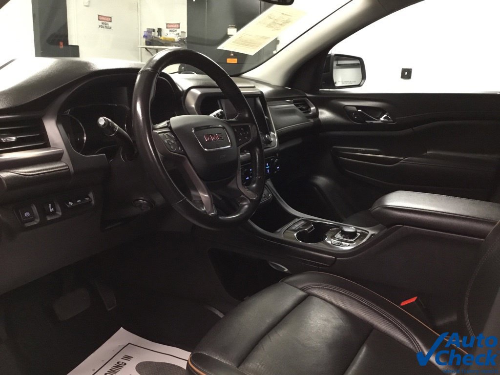 Used 2022 GMC Acadia AT4 w/ Technology Package AWD/4WD image 24