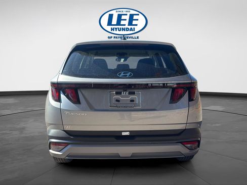 New 2026 Hyundai Tucson SE image 5