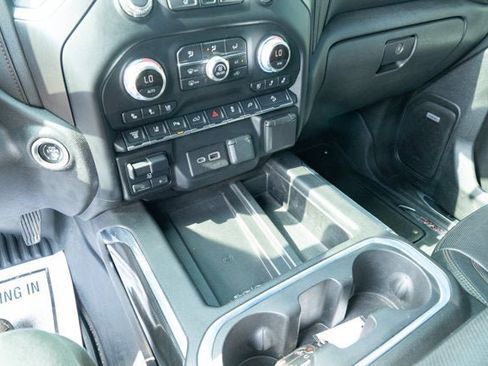 Used 2022 GMC Sierra 2500 AT4 w/ AT4 Preferred Package AWD/4WD image 20