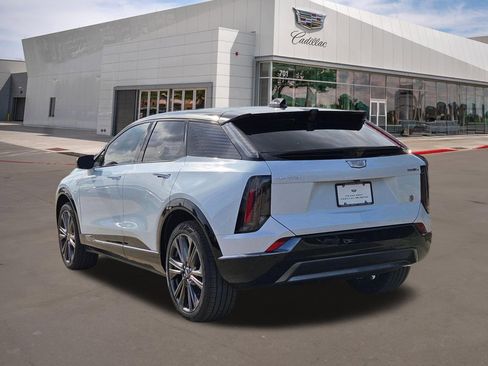 New 2026 Cadillac Optiq Sport 2 w/ LPO, Floor Liner Package AWD/4WD image 4