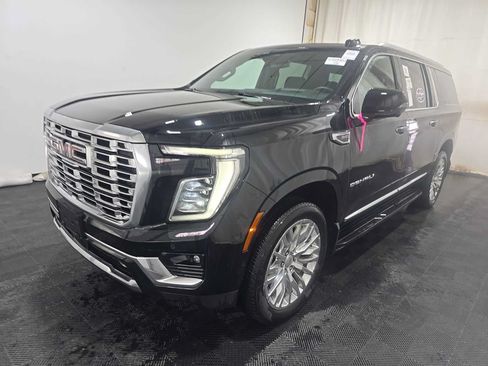Used 2026 GMC Yukon XL Denali w/ LPO, Floor Liner Package AWD/4WD image 2