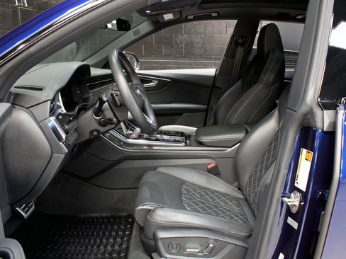 Used 2023 Audi SQ8 Prestige AWD/4WD image 37