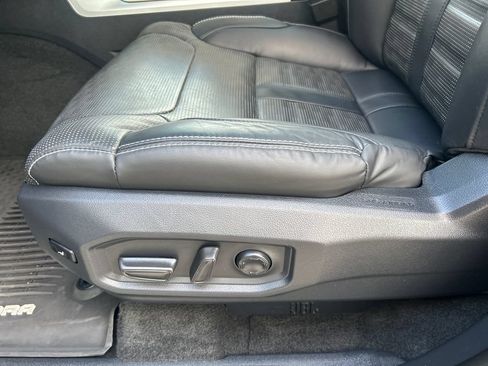 Used 2024 Toyota Tundra Capstone AWD/4WD image 32
